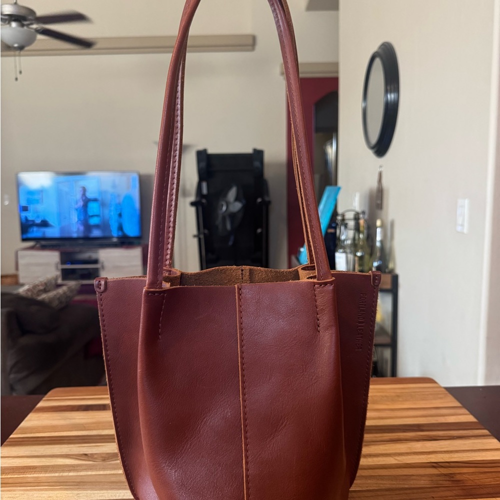 Portland Leather Goods Devan